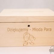 Drewniane pudełko na koperty ślubne małe-grawer 2