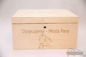 Drewniane pudełko na koperty ślubne małe-grawer 2
