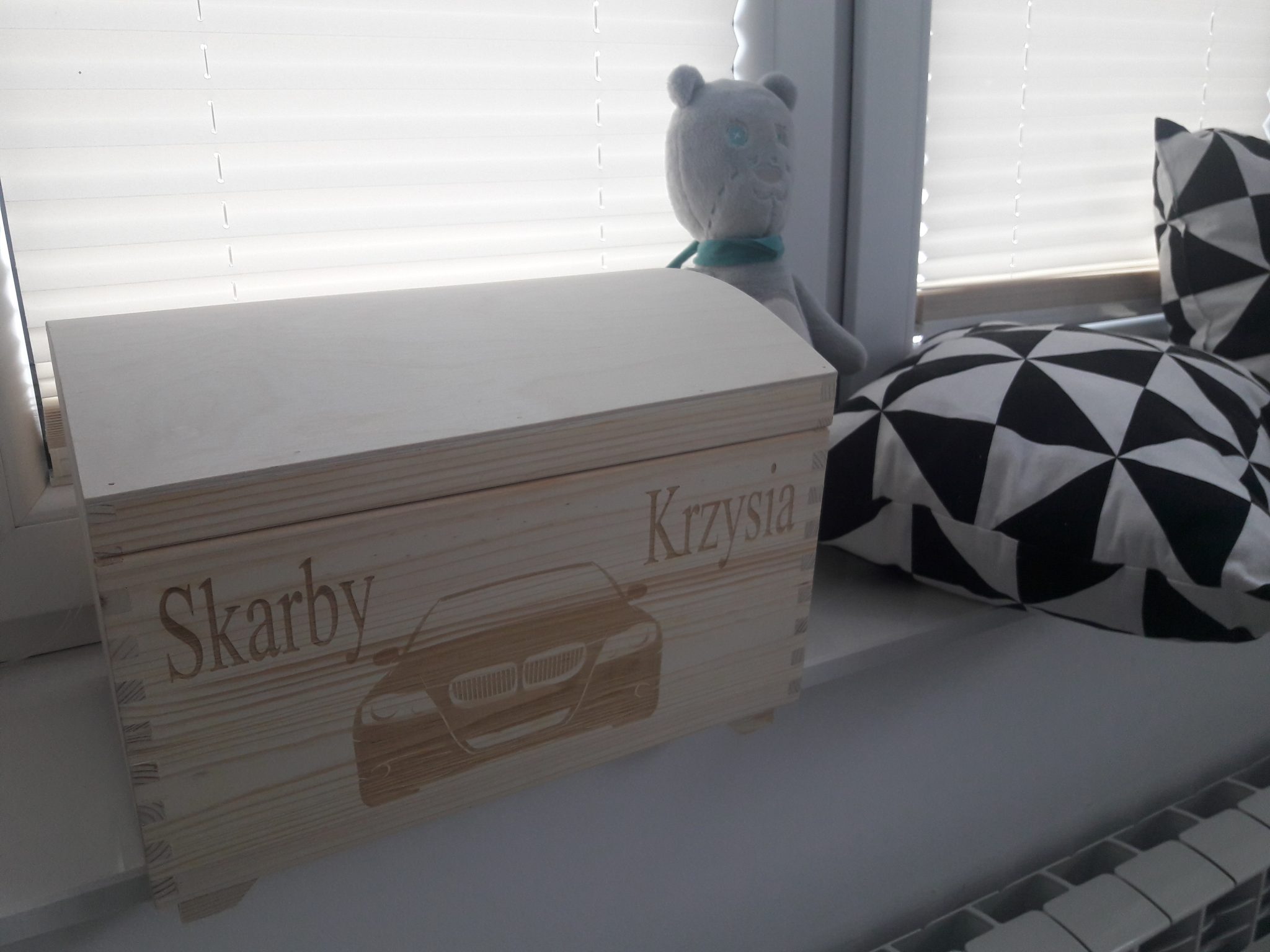 Wood engraving and laser cutting - ideal for the production of wooden advertising gadgets!